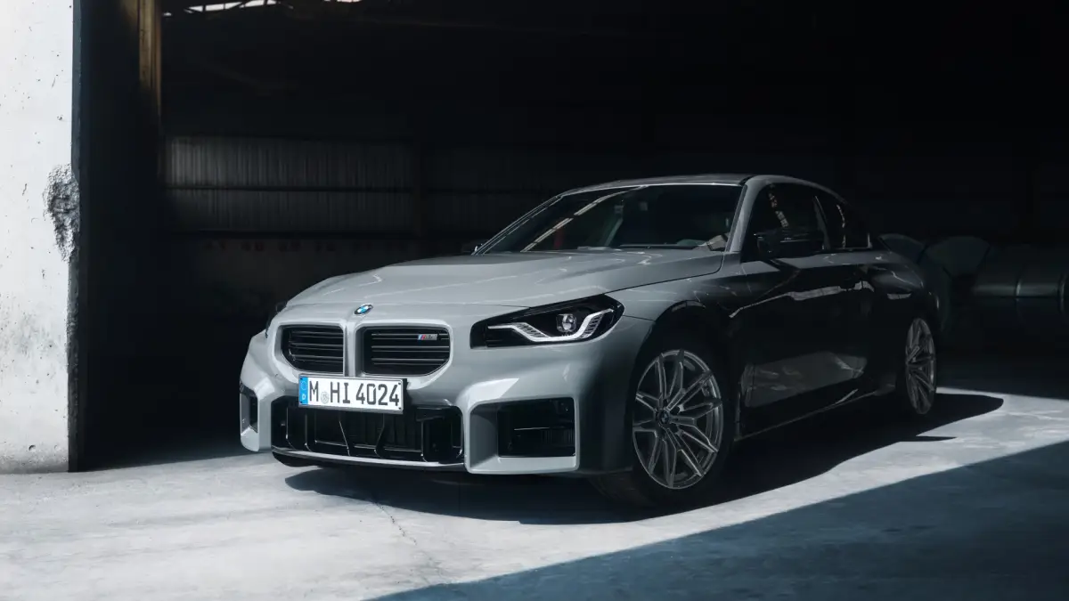 2025-bmw-new-m2-front